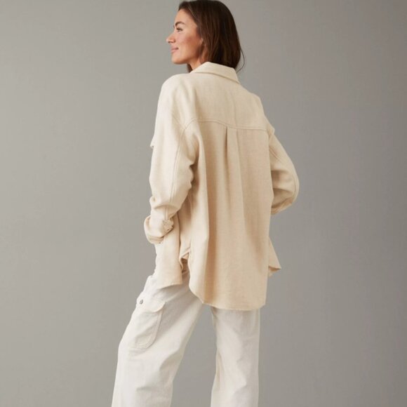 NWT American Eagle M Women's Oversized Fleece & Love Shacket, Sand Medium (AEO) - Picture 3 of 13